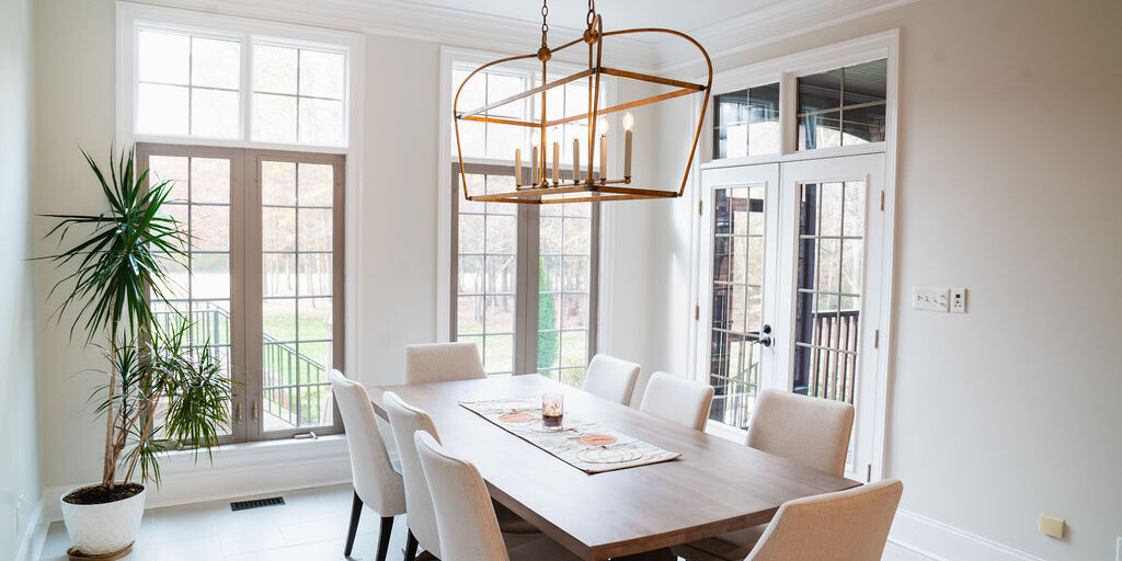 Sunny dining room with beige tones